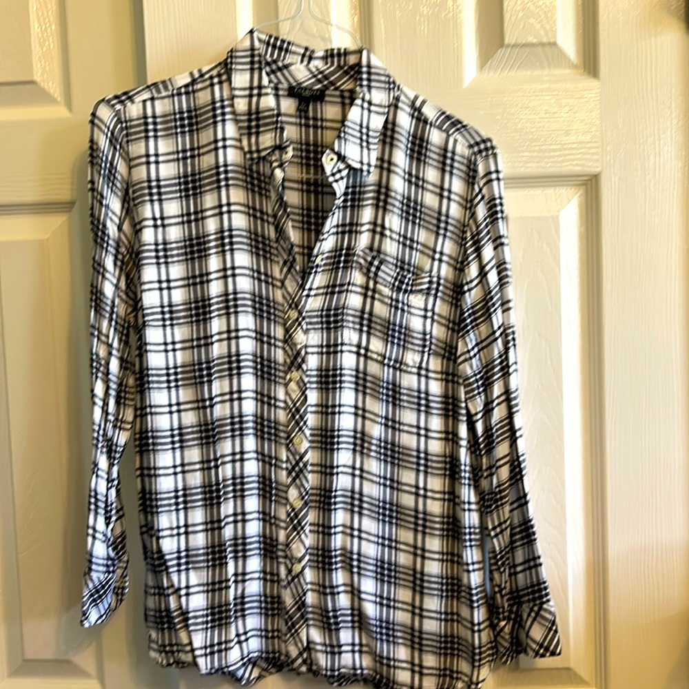 Talbots black and white plaid long sleeve top